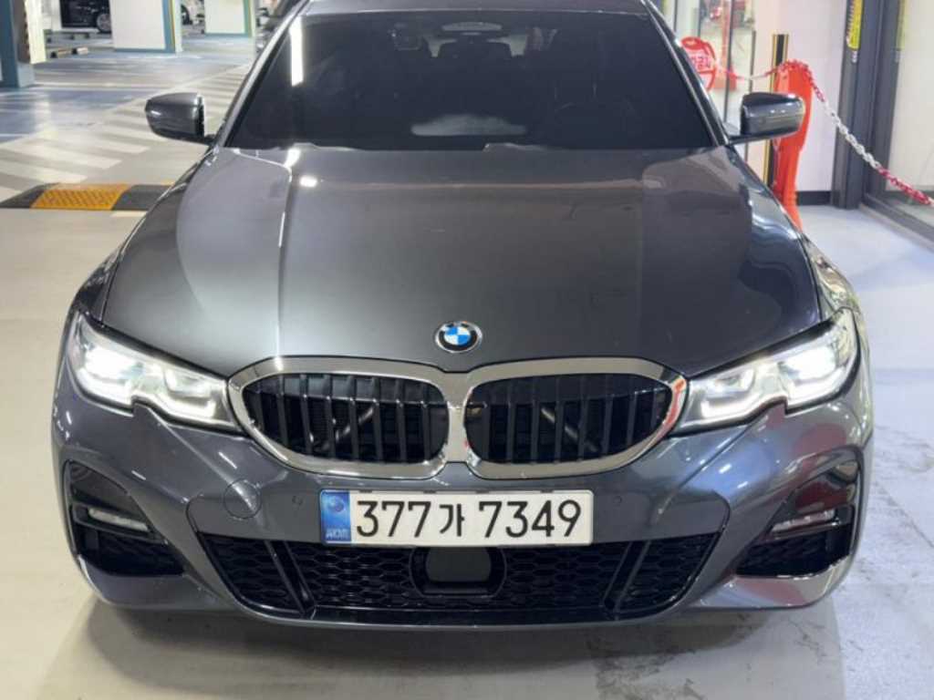 BMW 3시리즈 320i M 스포츠 사진