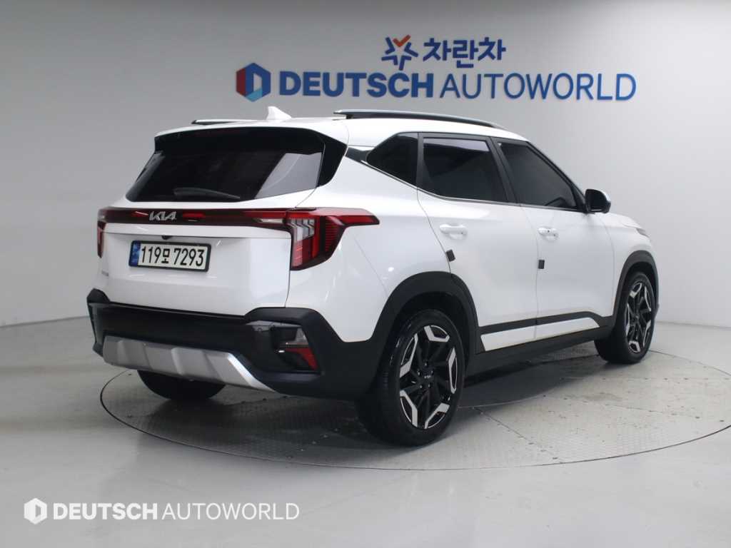 기아 셀토스 가솔린 2.0 2WD 시그니처 사진 2/20