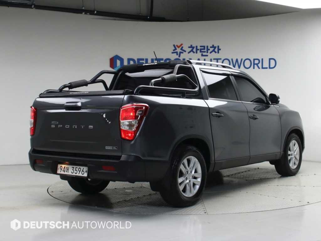 KGM 렉스턴 2WD 디젤 2.2 프레스티지 사진 2/20