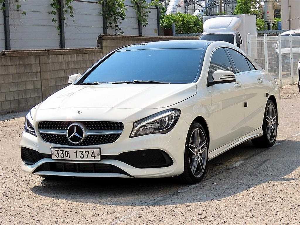 벤츠 CLA 클래스 CLA 220 AMG LINE 사진 2/20