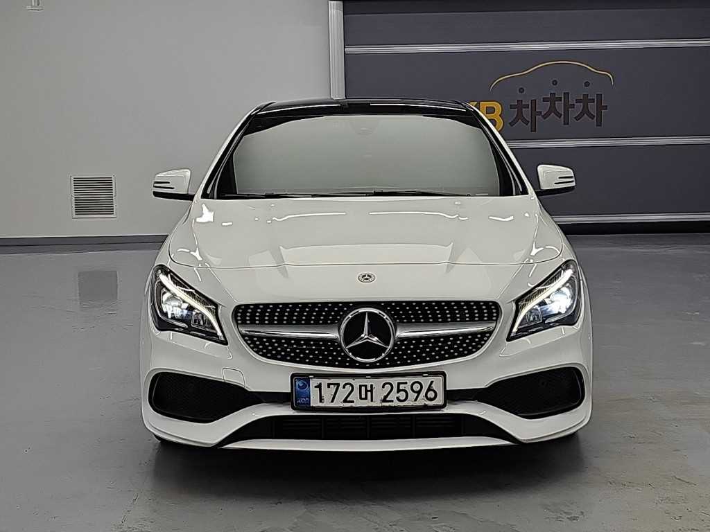 벤츠 CLA 클래스 CLA 220 AMG LINE 사진 2/20