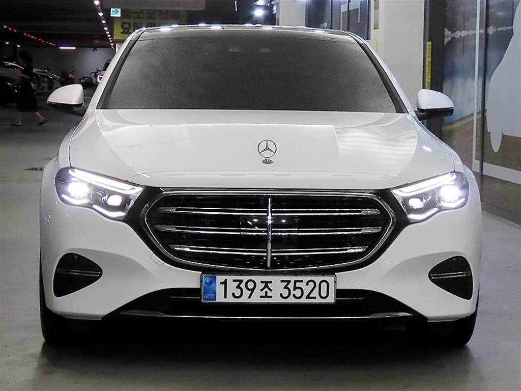 벤츠 E 클래스 E300 4MATIC 익스클루시브 사진 2/20