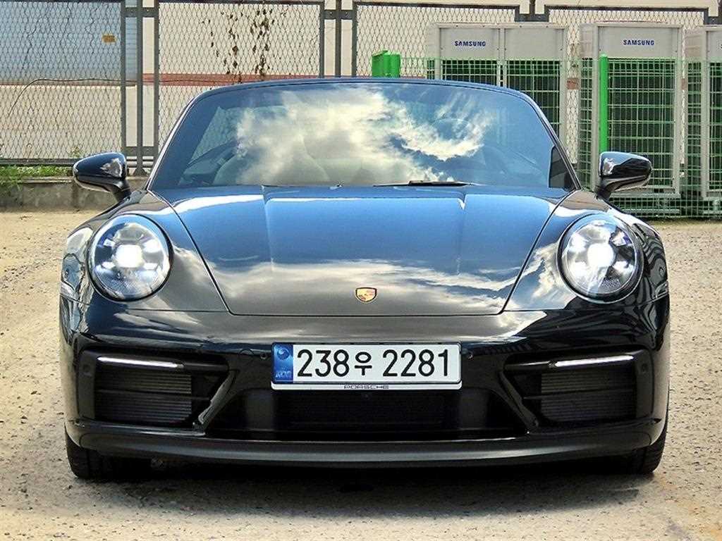 911(992) 카레라 GTS 카브리올레 2023년식