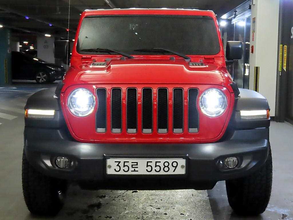 지프 랭글러 2.0 루비콘 4도어 하이 사진 2/19