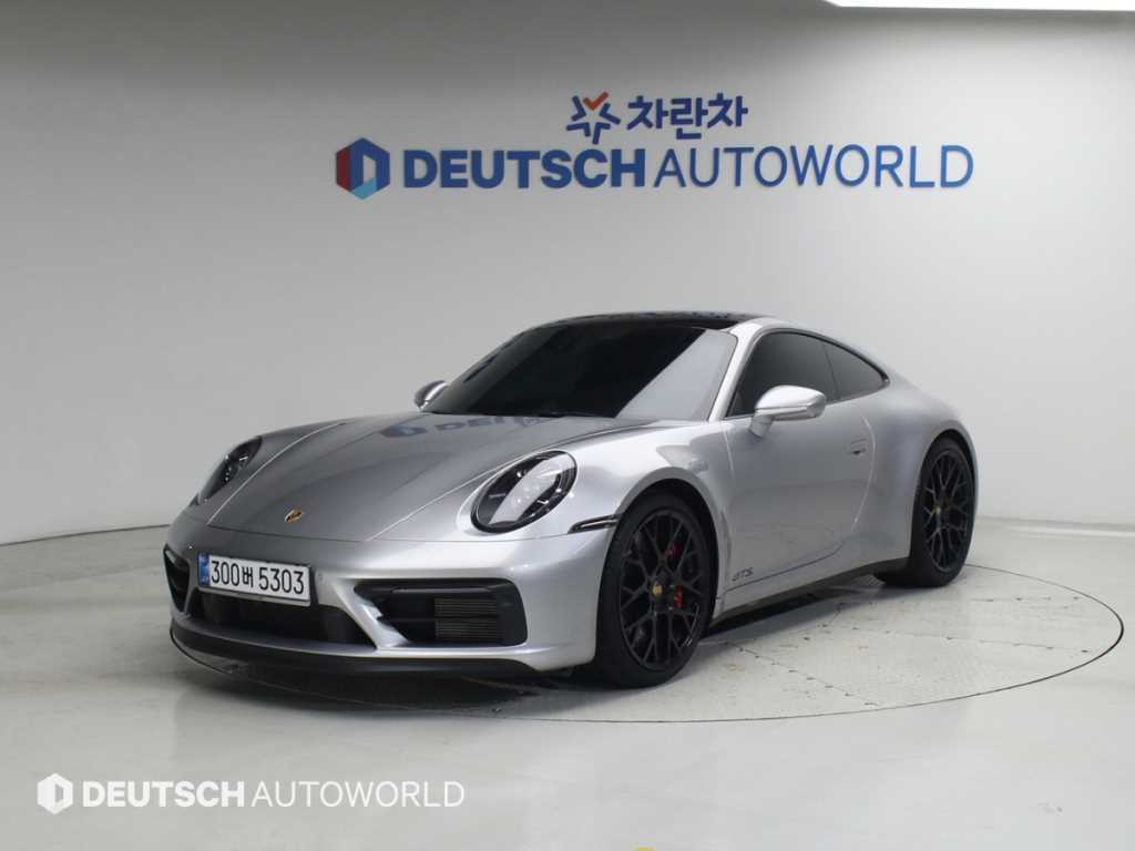 911(992) 카레라 4 GTS 2024년식