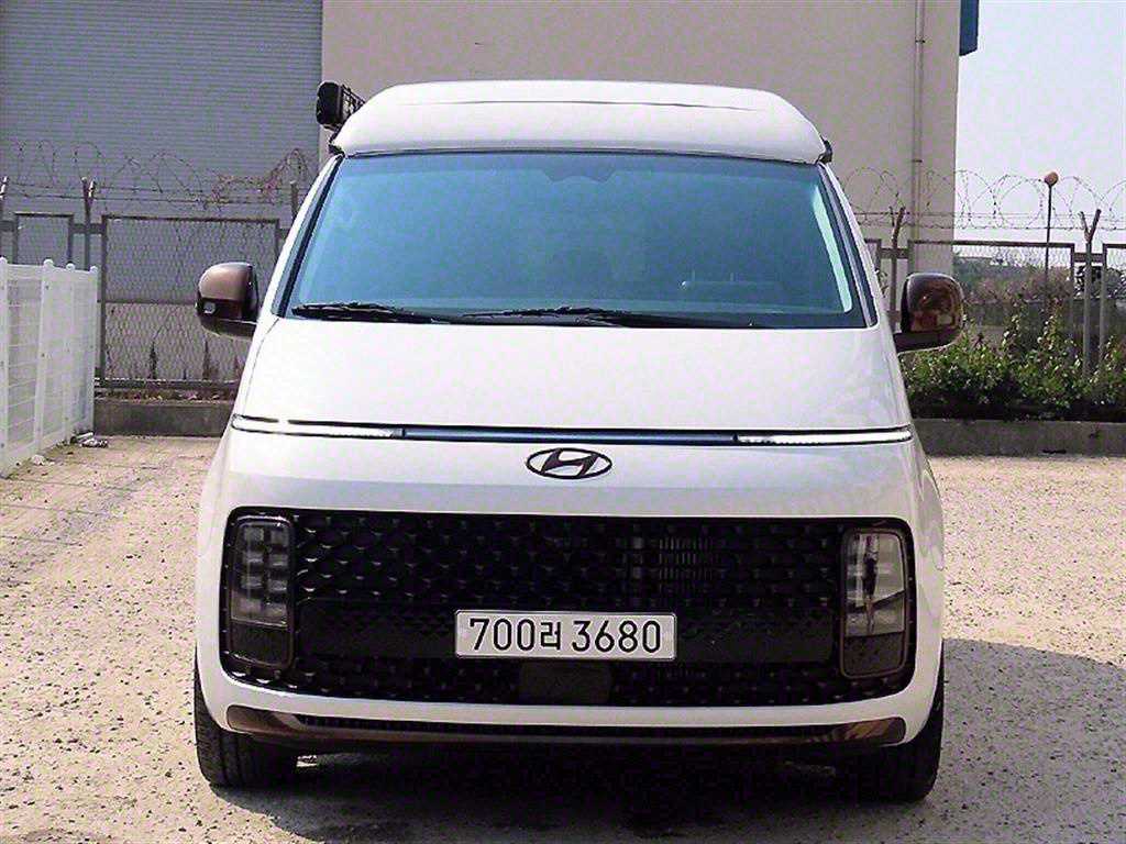 스타리아 캠핑카 4WD 프레스티지 캠퍼 11인승 2023년식