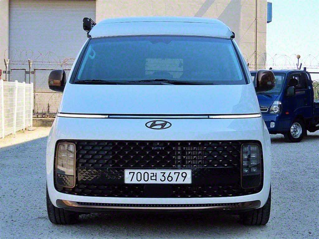 스타리아 캠핑카 4WD 프레스티지 캠퍼 11인승 2023년식
