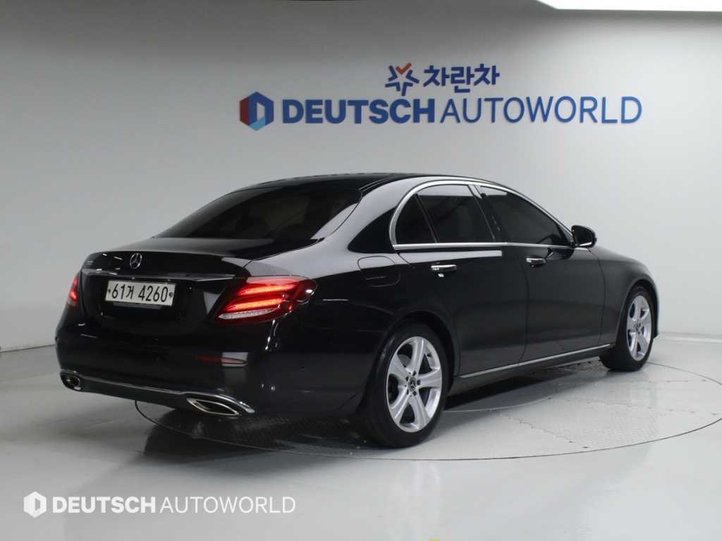 벤츠 E 클래스 E250 아방가르드 사진 2/20