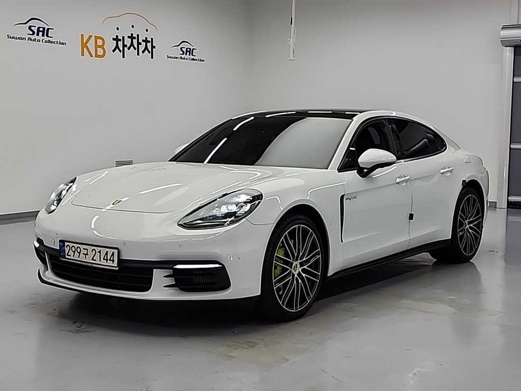 포르쉐 파나메라 2.9 4 E-HEV 사진