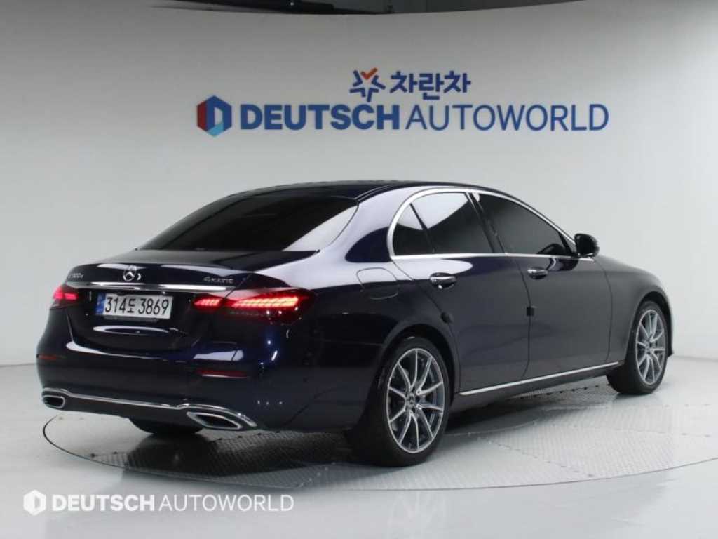 벤츠 E 클래스 E300e 4MATIC 익스클루시브 사진 2/20
