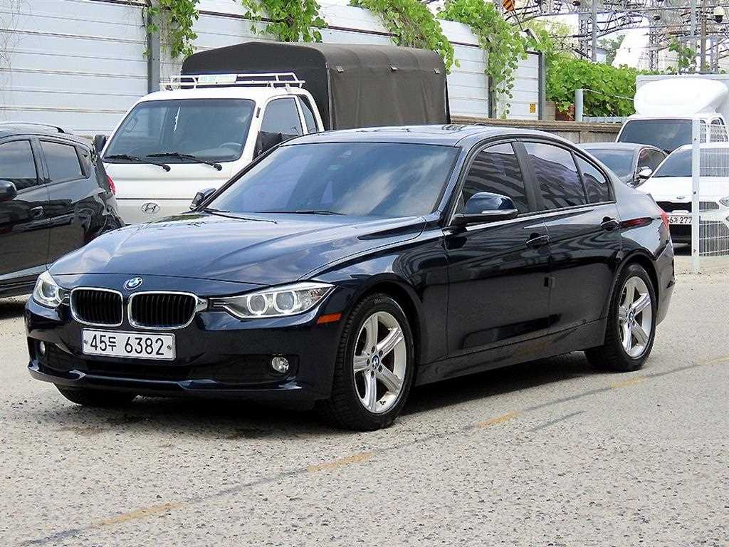 BMW 3시리즈 320d 사진 2/19