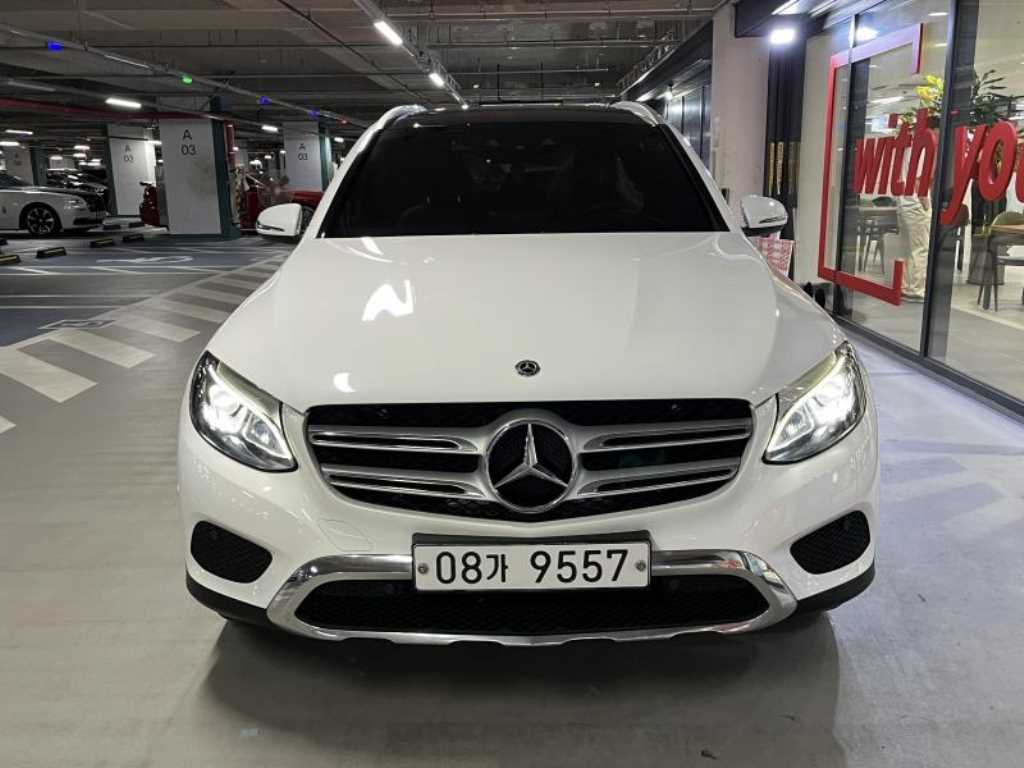 벤츠 GLC 클래스 GLC 220 d 4MAITC 프리미엄 사진 2/20