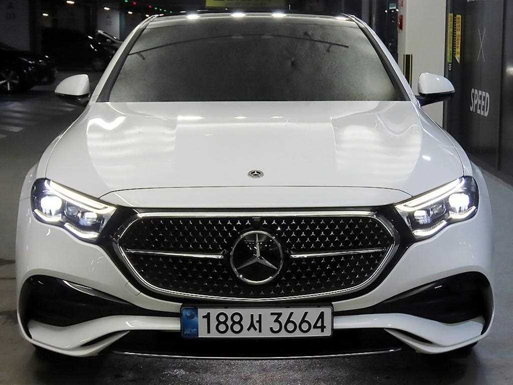 벤츠 E 클래스 E300 4MATIC AMG Line 사진 2/20
