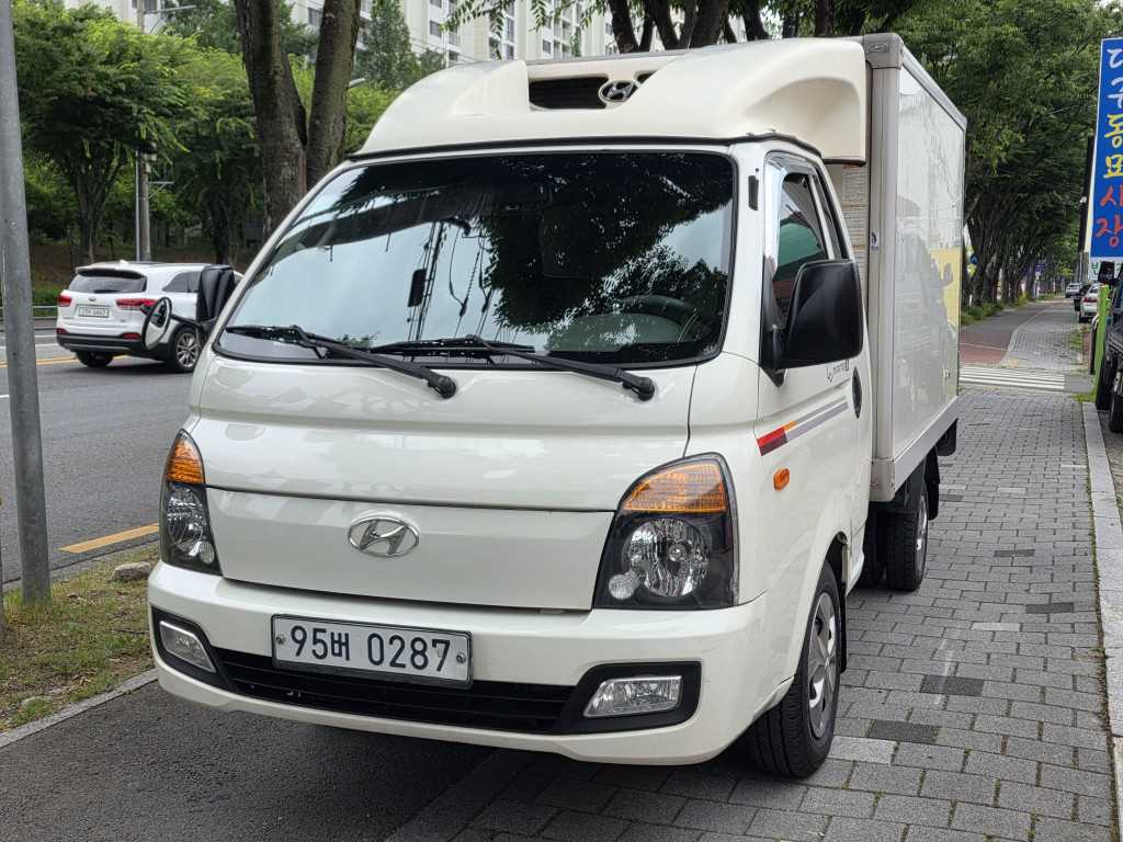 현대 포터2 1톤 냉동탑 - 중고 트럭 매물 이미지