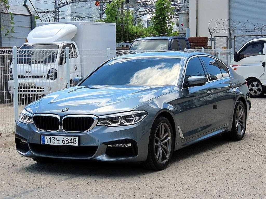 BMW 5시리즈 530i xDrive M 스포츠 사진 2/20