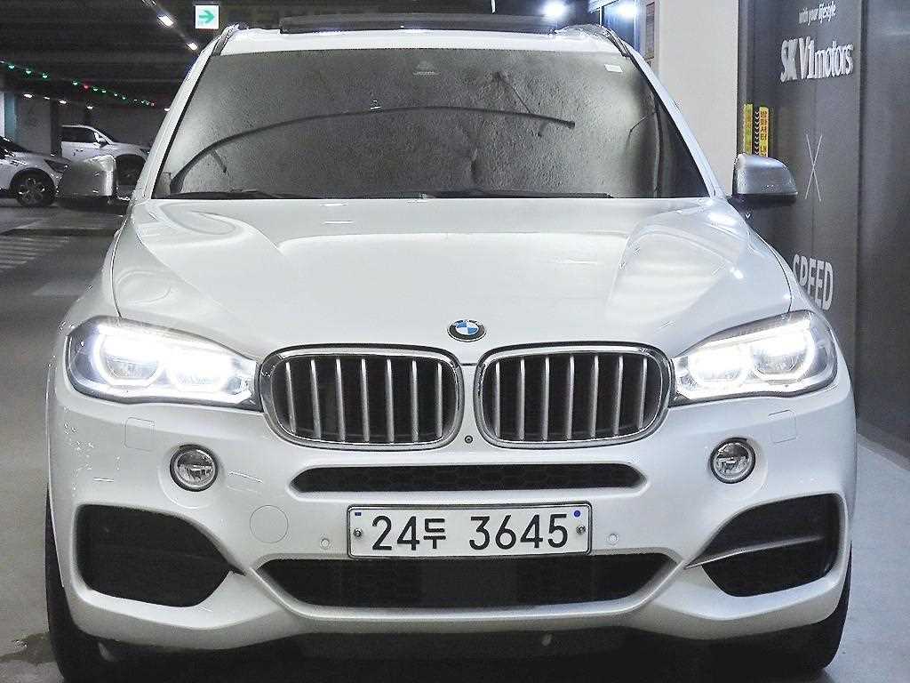 BMW X5 xDrive M50d 사진 2/20