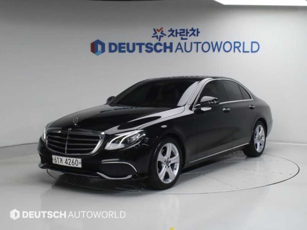 벤츠 E 클래스 E250 아방가르드 사진