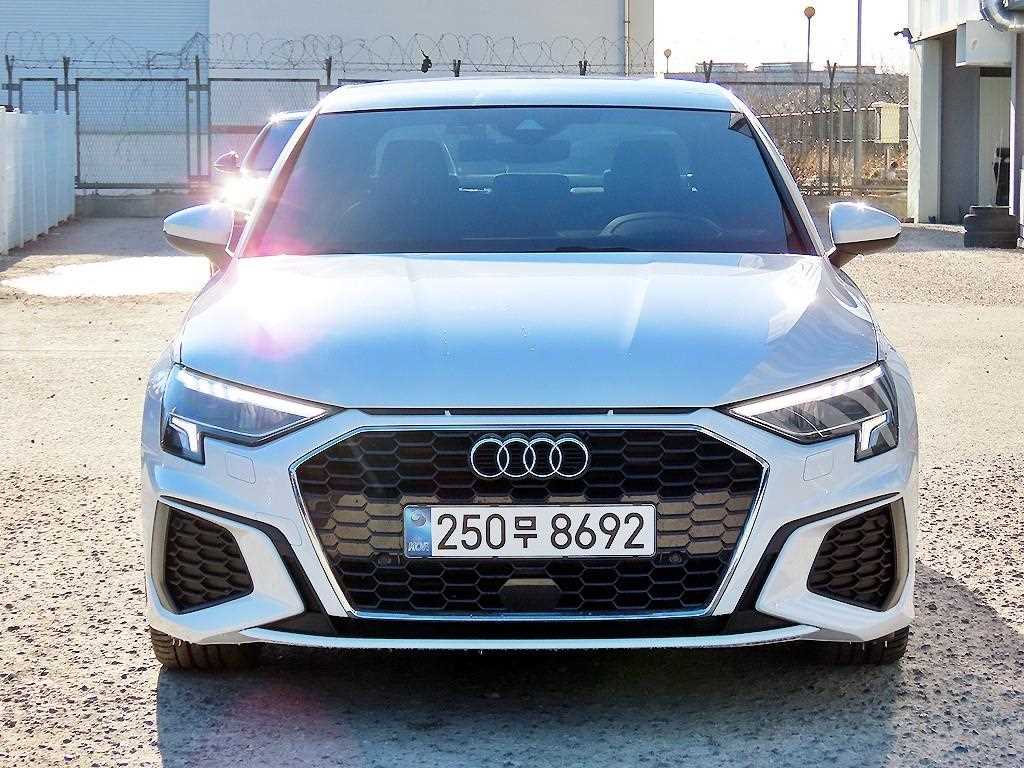 A3(8Y) 40 TFSI 프리미엄 2024년식