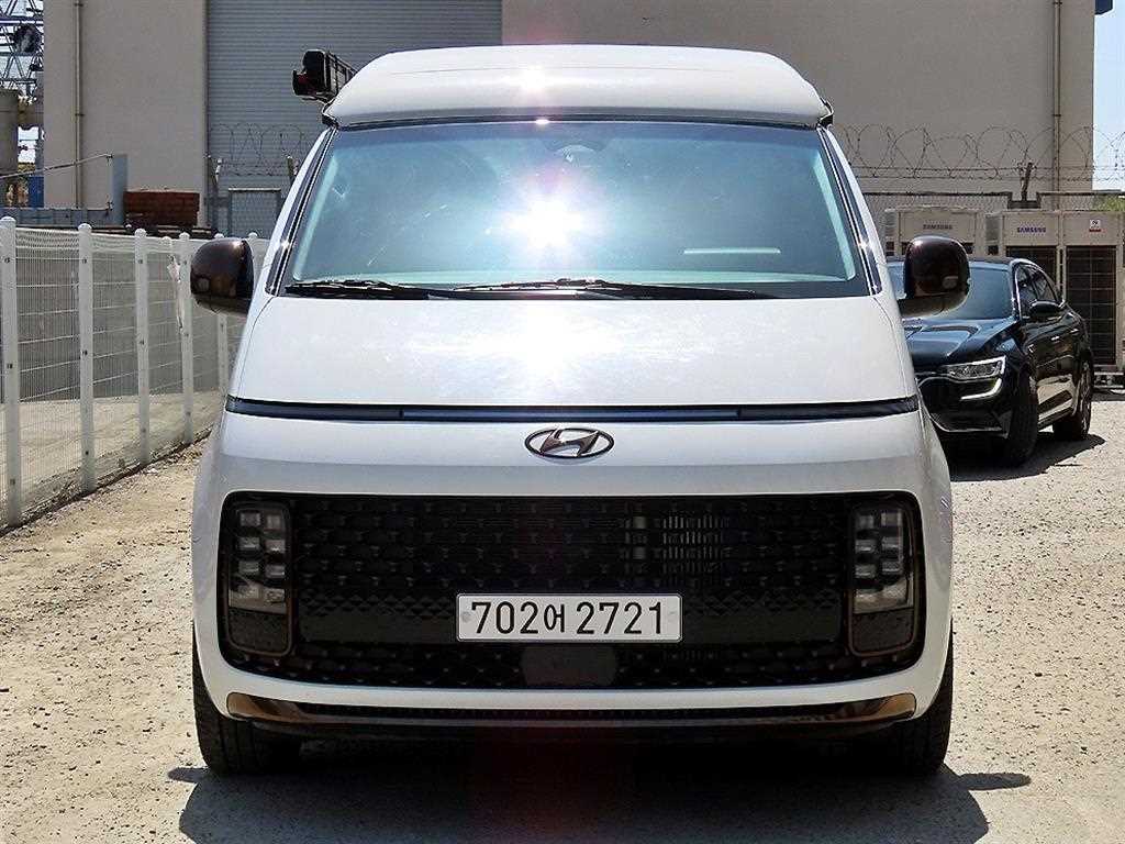 스타리아 캠핑카 2WD 프레스티지 캠퍼 4인승 2024년식
