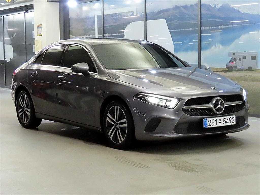 A클래스 W177 A200d 세단 2021년식