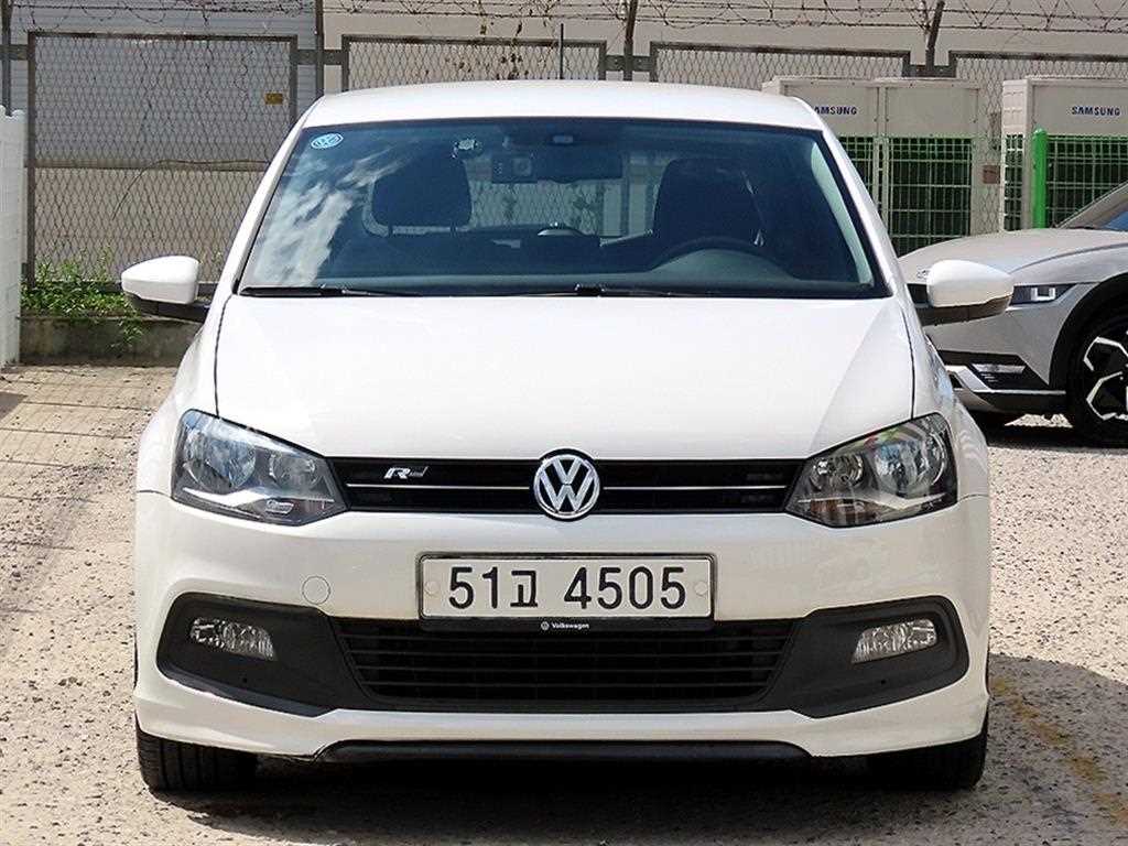 폴로 1.6 TDI R-LINE 2014년식