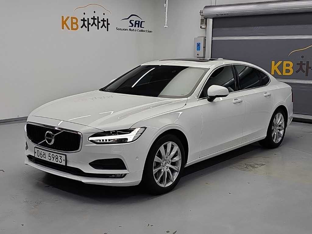 S90 D4 모멘텀 2018년식