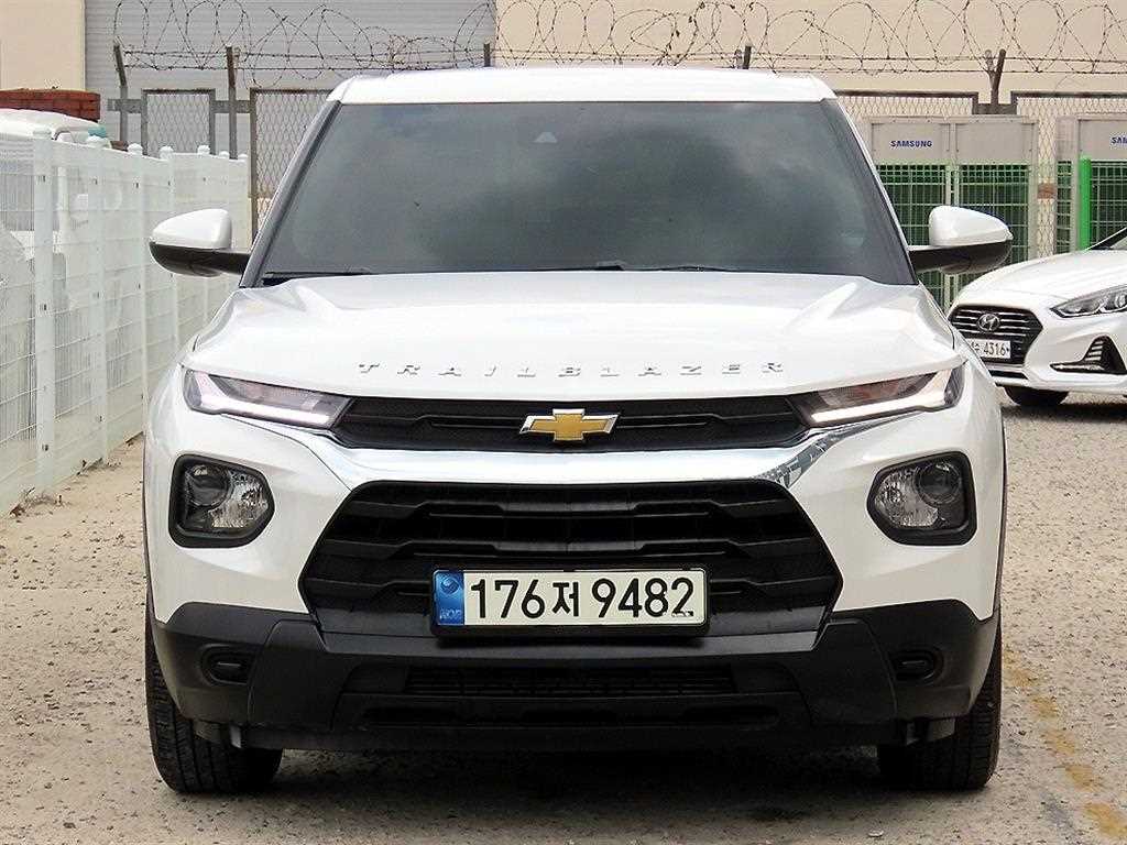 트레일블레이저 2WD 1.3 터보 가솔린 프리미어 2022년식