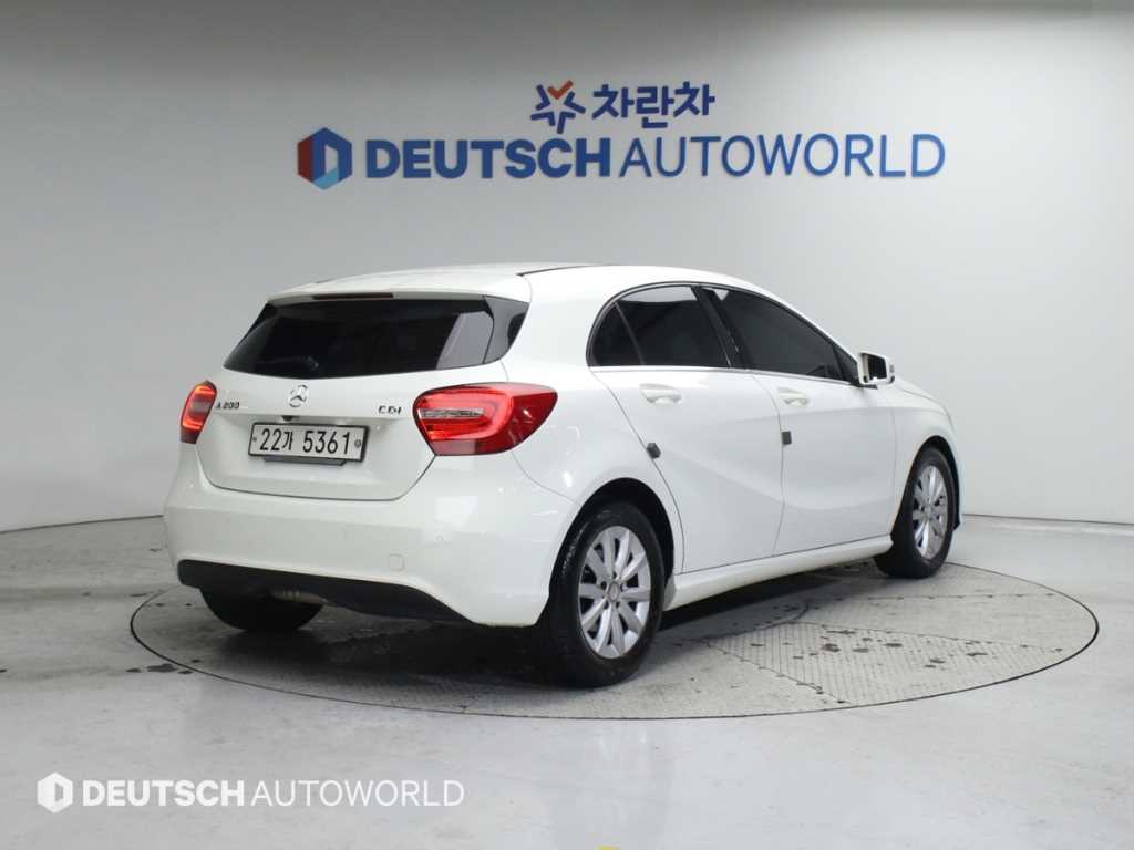 벤츠 A 클래스 A200 CDI 스타일 사진 2/20