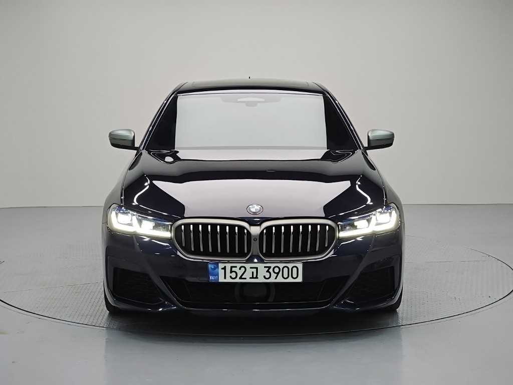 BMW 5시리즈 M550i xDrive 사진 2/20