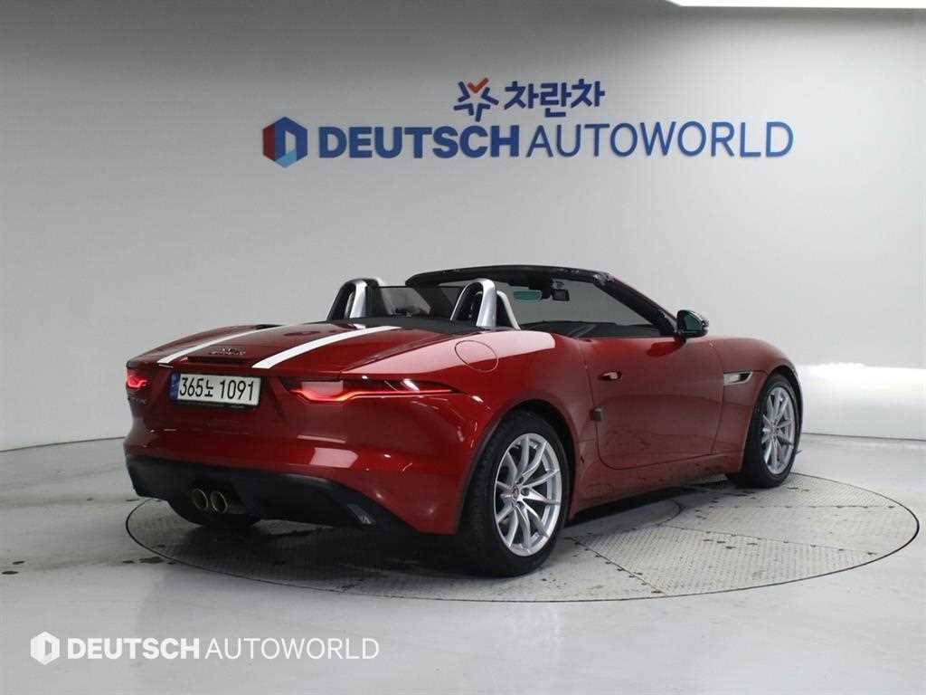 재규어 F-TYPE P300 컨버터블 사진 2/20