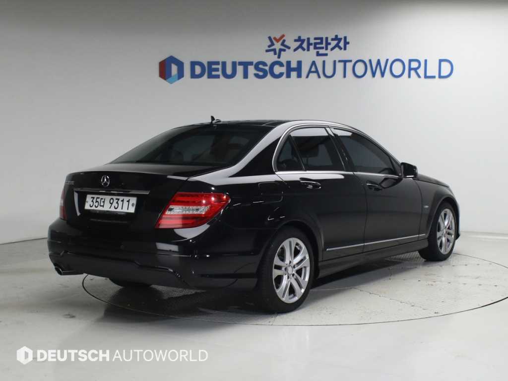 벤츠 C 클래스 C200 CGI 아방가르드 사진 2/20