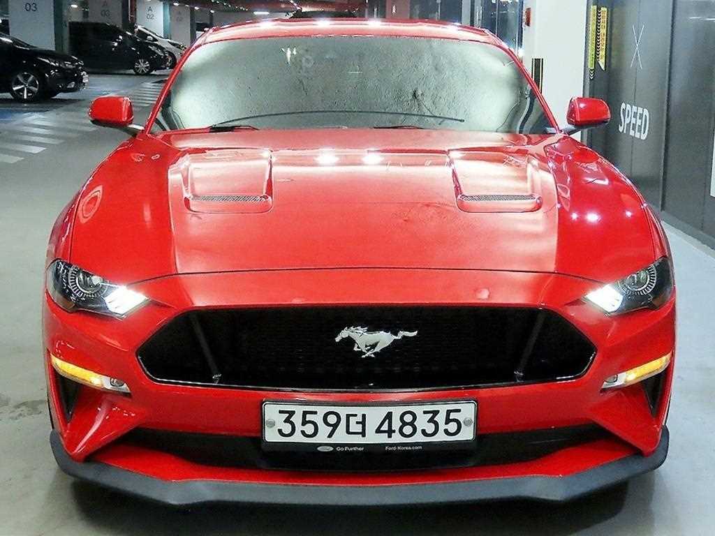 포드 머스탱 5.0 GT 쿠페 사진 2/18