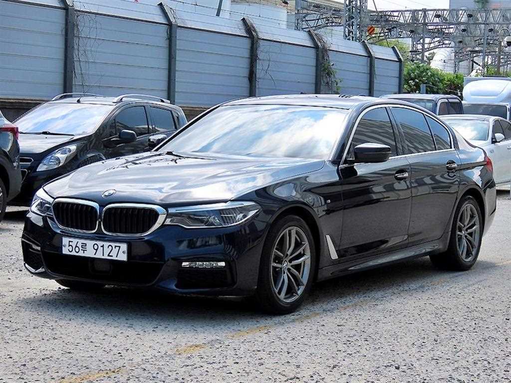 BMW 5시리즈 520d xDrive M 스포츠 플러스 사진 2/20