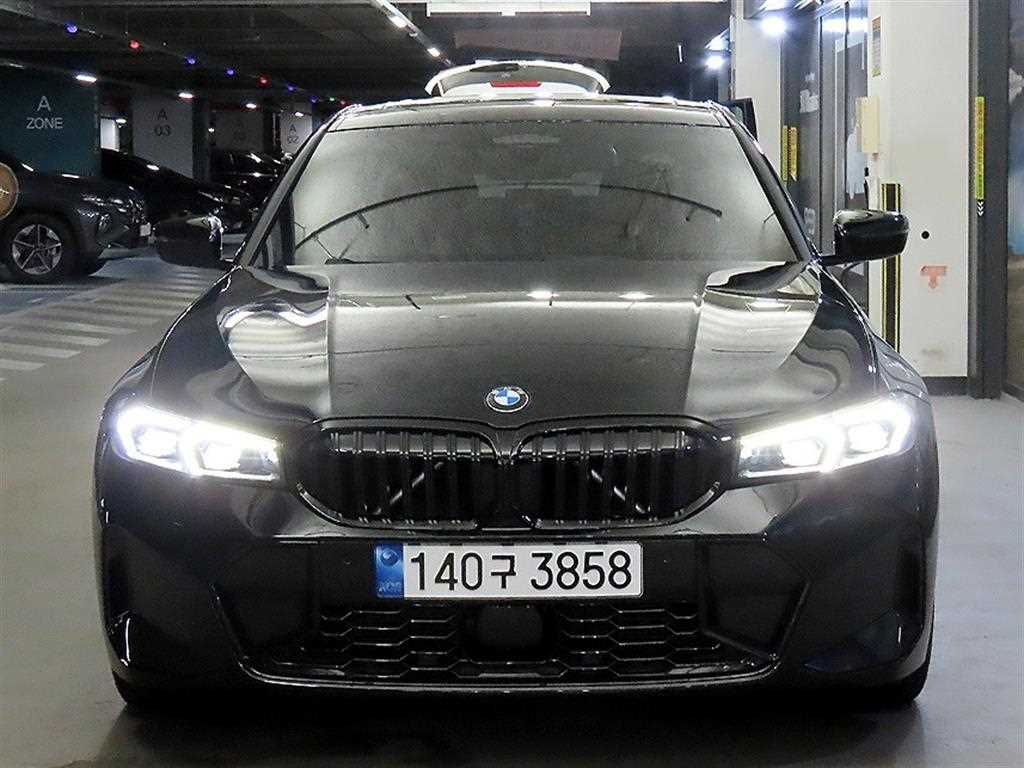 BMW 3시리즈 320i M 스포츠 사진 2/20