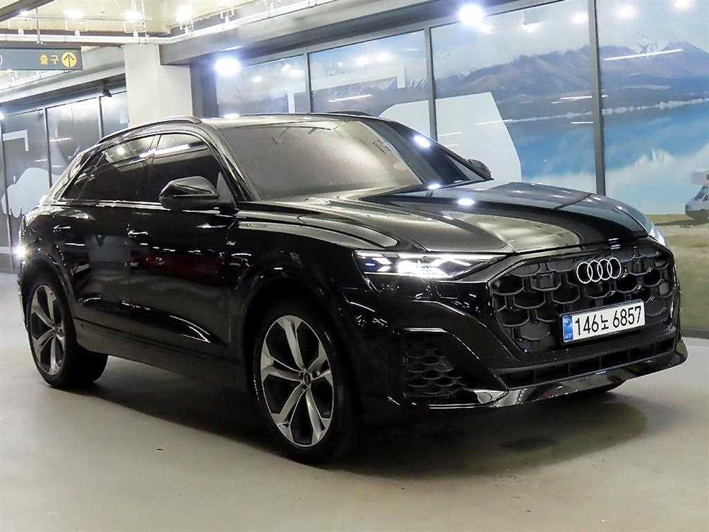 아우디 Q8 55 TFSI 콰트로 프리미엄 사진 2/20