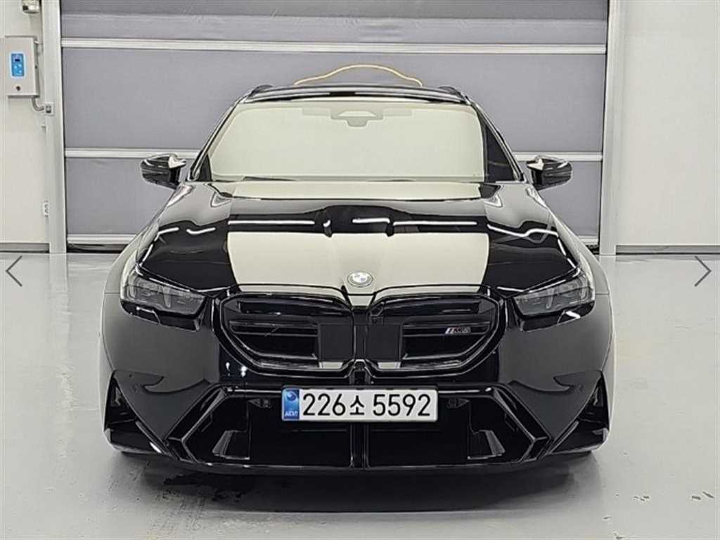 BMW 5시리즈 4.4 투어링 사진 2/19