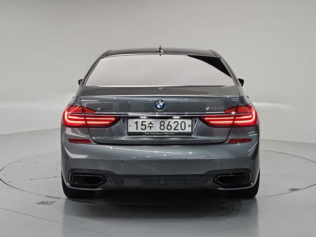BMW 7시리즈 740d xDrive M 스포츠 사진