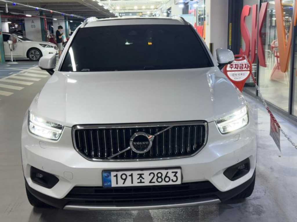 XC40 B4 AWD 인스크립션 2021년식