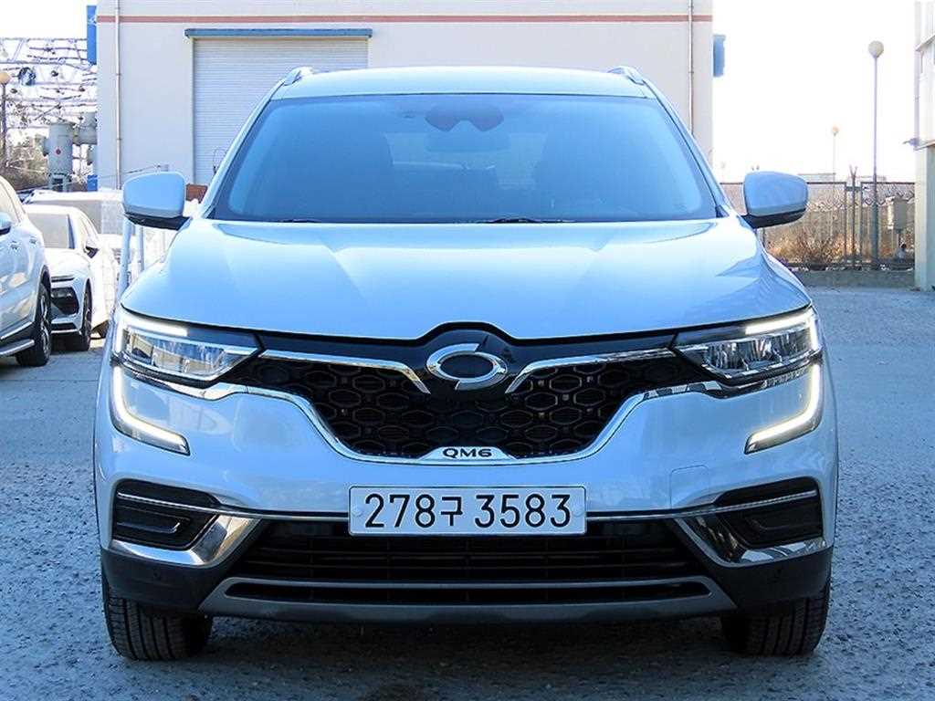 르노코리아 QM6 가솔린 2.0 GDe LE 시그니쳐 2WD 사진 2/20