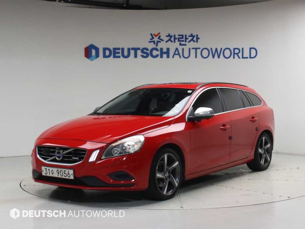 V60 2.4 D5 R-디자인 2013년식