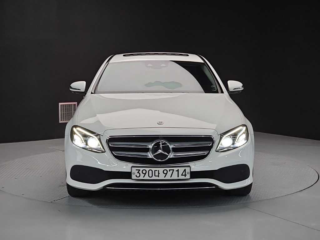 벤츠 E 클래스 E300 아방가르드 인텔리전트 드라이브 사진 2/19