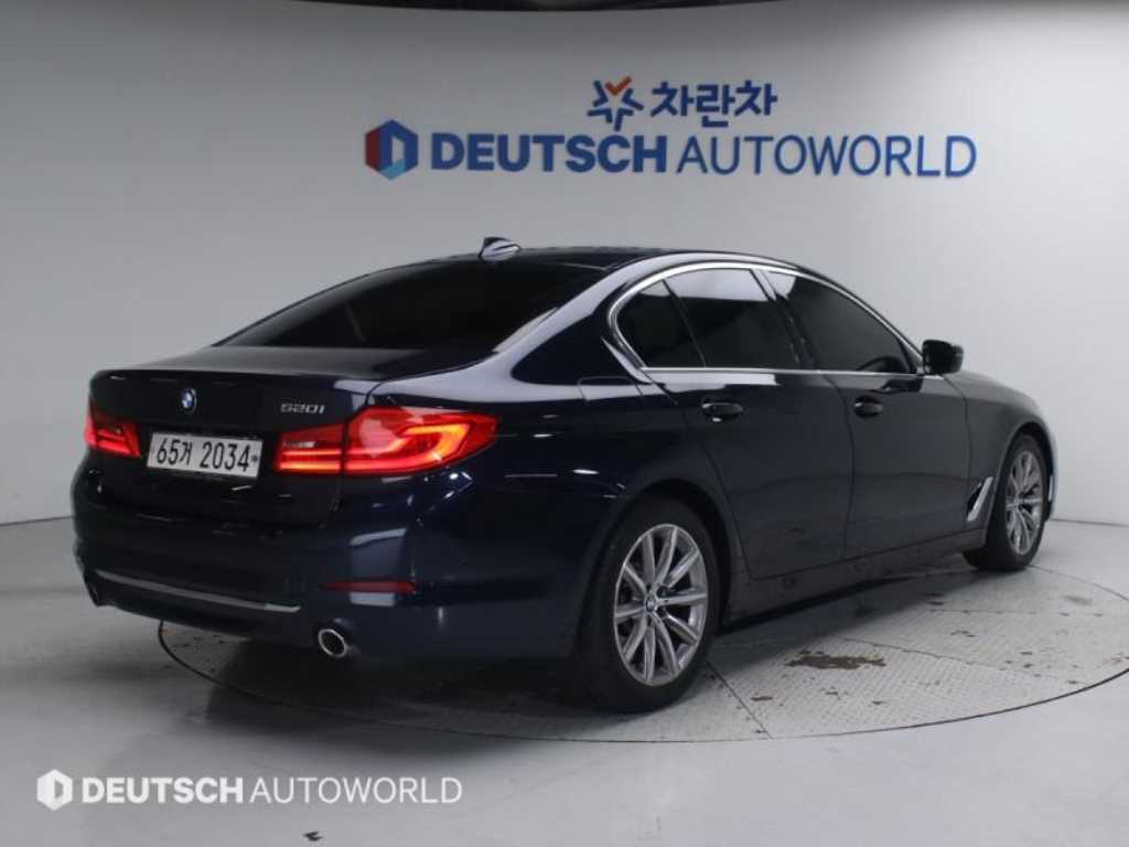 BMW 5시리즈 520i 럭셔리 사진 2/20