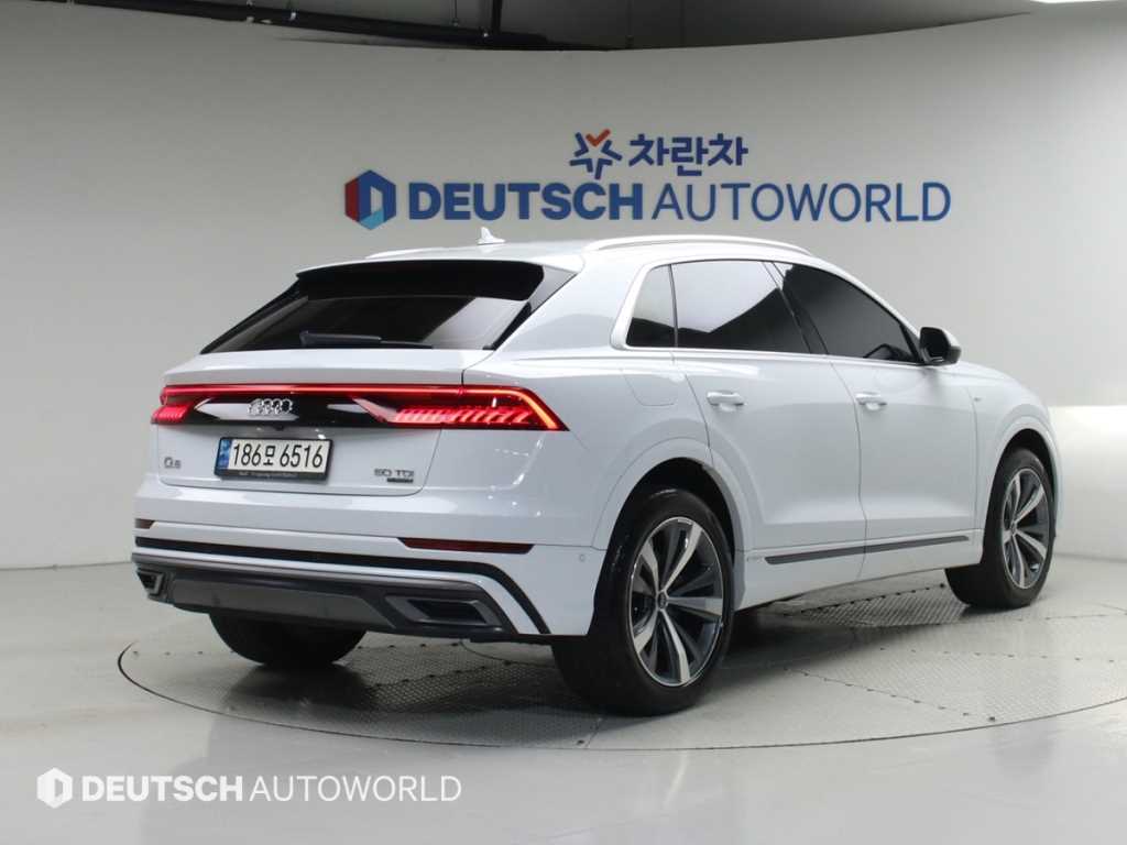 아우디 Q8 50 TDI 콰트로 프리미엄 사진 2/20