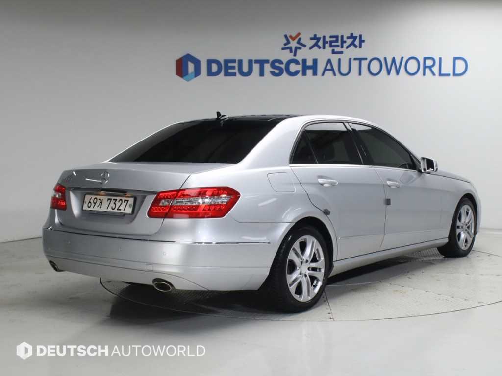 벤츠 E 클래스 E300 아방가르드 사진 2/20