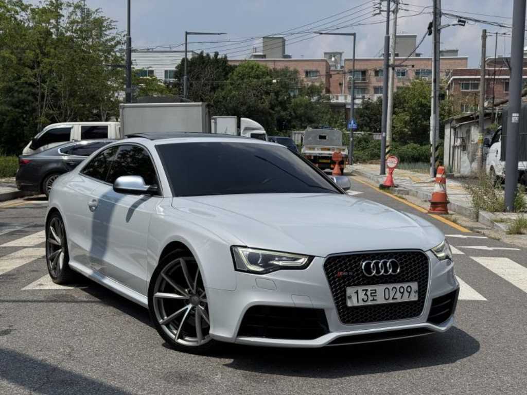 RS5 4.2 FSI 콰트로 2016년식