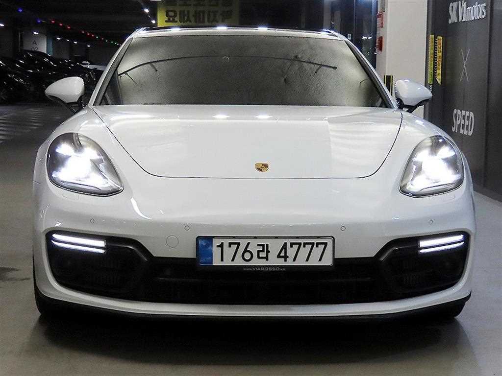 포르쉐 파나메라 4.0 GTS 사진 2/20
