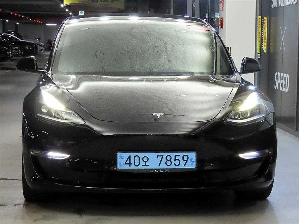 모델 3 롱 레인지 2022년식