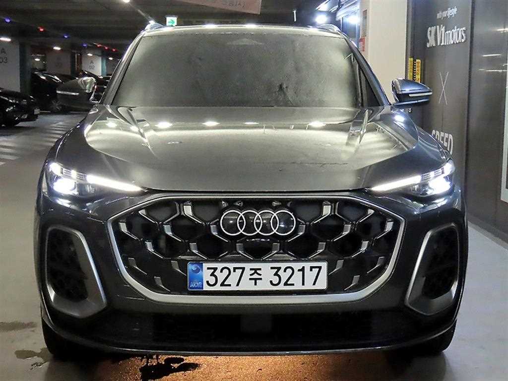 아우디 Q5 40 TFSI 콰트로 어드밴스드 사진 2/20