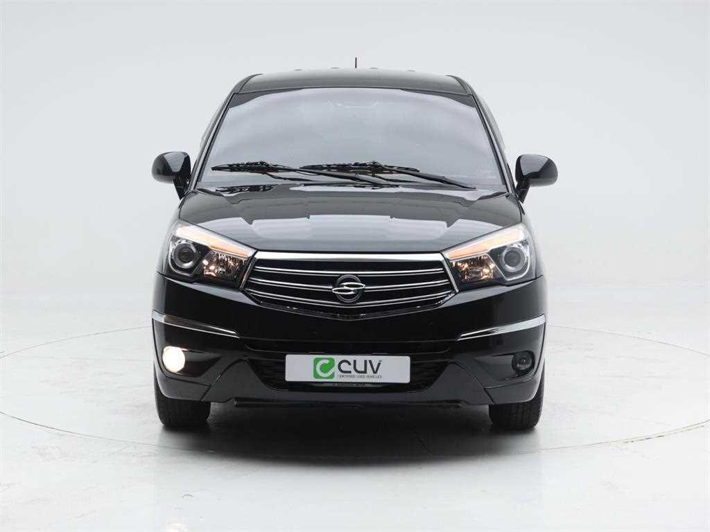 KGM 코란도 4WD RT 11인승 사진 2/19
