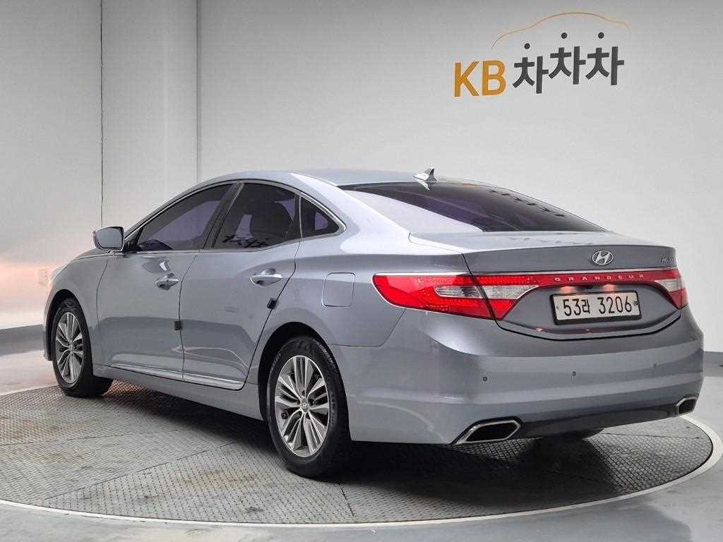 현대 그랜저 HG240 MODERN 사진 2/19